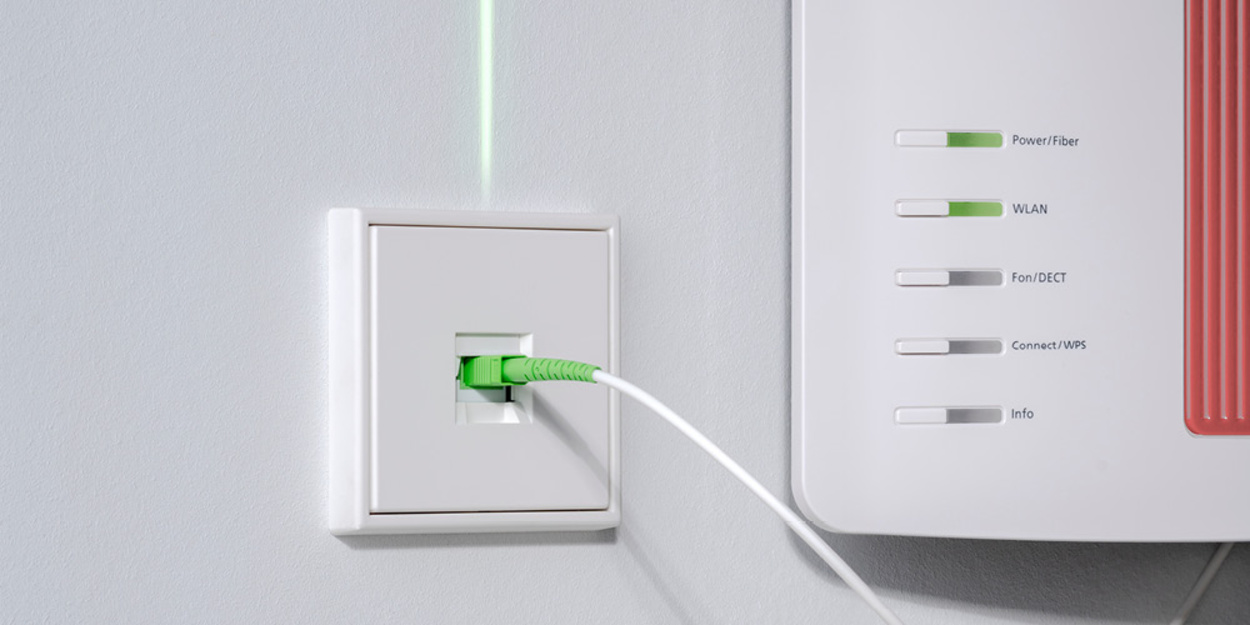 Die neuen Glasfaser-Anschlussdosen bei Elektroprojekt Ertl in Schwandorf